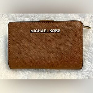 *NWOT* MICHAEL KORS Jet Set Bi-Fold Wallet - Women's - Brown Leather (SJ00169)
